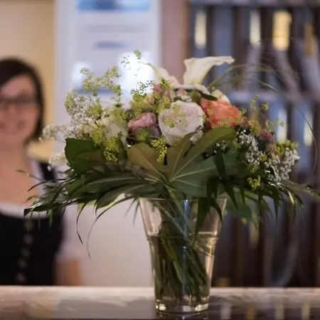 Szálloda Schiff Am 3*