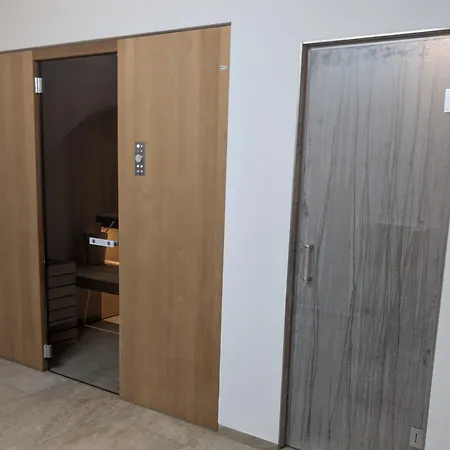 Szálloda Schiff Am 3*